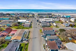 211 S 2nd Ave, Rockaway Beach, OR 97136 - Photo 42