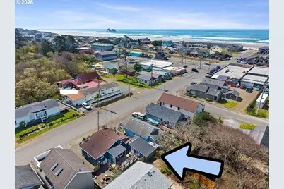 211 S 2nd Ave, Rockaway Beach, OR 97136 - Photo 2