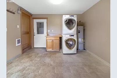 7350 SW Stewart St, Portland, OR 97223 - Photo 8