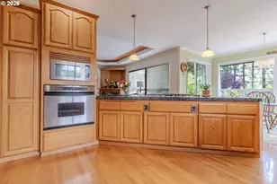 1371 Ranier Loop NW, Salem, OR 97304 - Photo 18