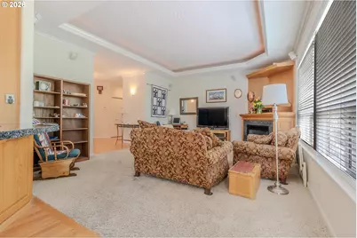 1371 Ranier Loop NW, Salem, OR 97304 - Photo 10