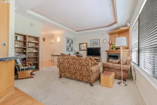 1371 Ranier Loop NW, Salem, OR 97304 - Photo 10