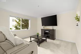 7931 SW 40th Ave, Portland, OR 97219 - Photo 8