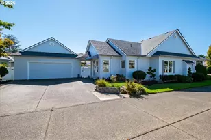 2672 Hazelnut Dr, Woodburn, OR 97071 - Photo 4