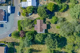 635 25th St, Myrtle Point, OR 97458 - Photo 14