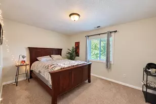 3293 Southview Dr, Eugene, OR 97405 - Photo 34
