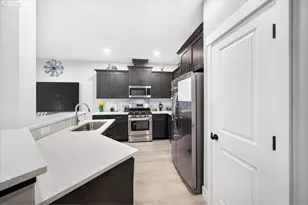 2907 S Heather St, Cornelius, OR 97113 - Photo 4