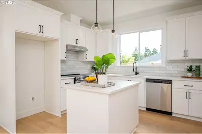 6961 NE Stanton St, Portland, OR 97213 - Photo 8