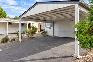 10400 SE Cook Ct, Milwaukie, OR 97222 - Photo 4
