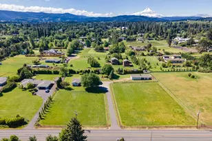 4319 Belmont Dr, Hood River, OR 97031 - Photo 2