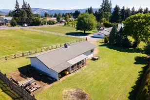 4319 Belmont Dr, Hood River, OR 97031 - Photo 18