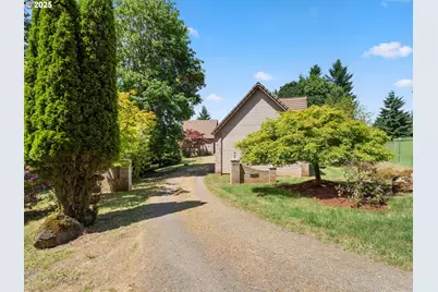 8801 SE Walnut Dr, Amity, OR 97101 - Photo 2