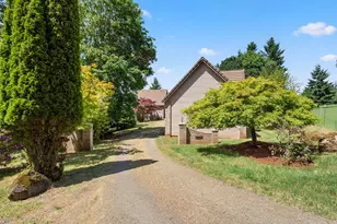 8801 SE Walnut Dr, Amity, OR 97101 - Photo 2