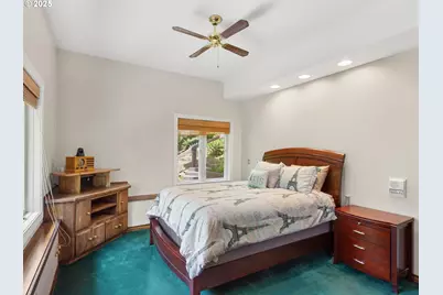 8801 SE Walnut Dr, Amity, OR 97101 - Photo 36