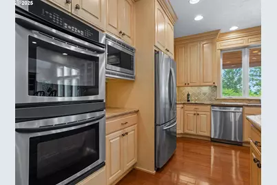 8801 SE Walnut Dr, Amity, OR 97101 - Photo 16