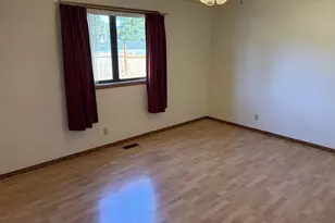 1544 E Chamberlain Ave, Cottage Grove, OR 97424 - Photo 18