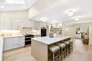 17706 Treetop Way, Lake Oswego, OR 97034 - Photo 10