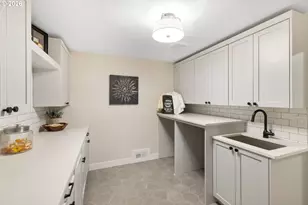 17706 Treetop Way, Lake Oswego, OR 97034 - Photo 38