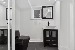 1836 SE Locust Ave, Portland, OR 97214 - Photo 36