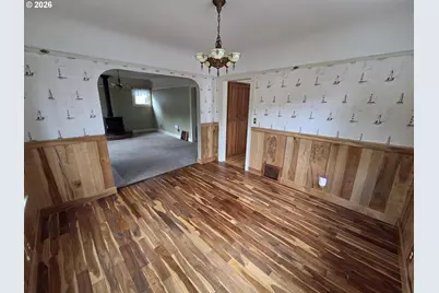 1352 SE Cobb St, Roseburg, OR 97470 - Photo 12