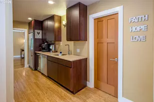 1334 SW 57th Ave, Portland, OR 97221 - Photo 12