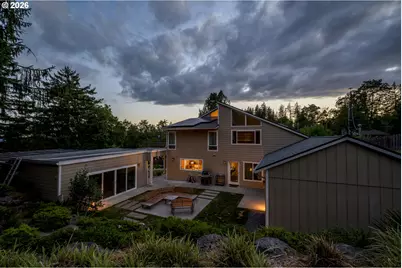 1334 SW 57th Ave, Portland, OR 97221 - Photo 6