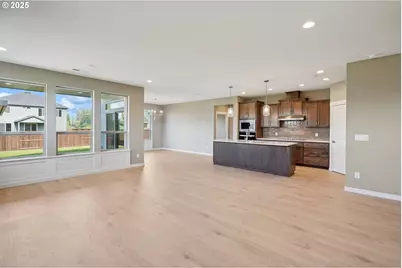 148 E 24th Ave, La Center, WA 98629 - Photo 6