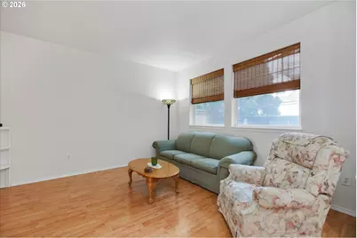 147 SE 9th Ave, Hillsboro, OR 97123 - Photo 6