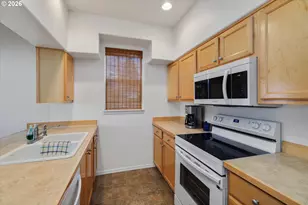 147 SE 9th Ave, Hillsboro, OR 97123 - Photo 12