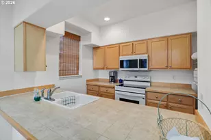 147 SE 9th Ave, Hillsboro, OR 97123 - Photo 10