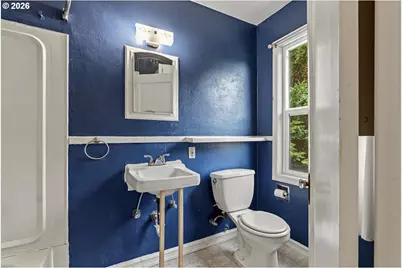1017 SW Grover St, Portland, OR 97239 - Photo 14