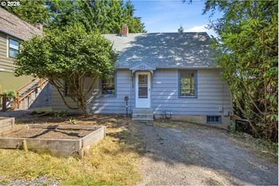 1017 SW Grover St, Portland, OR 97239 - Photo 1