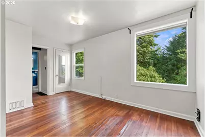 1017 SW Grover St, Portland, OR 97239 - Photo 4