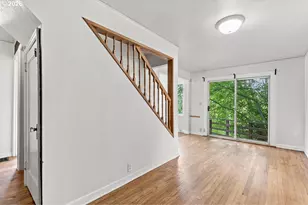 1017 SW Grover St, Portland, OR 97239 - Photo 2