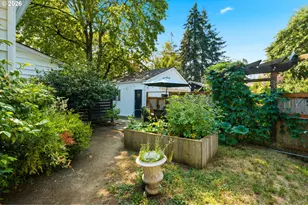 7402 SE Ellis St, Portland, OR 97206 - Photo 38