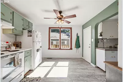 7402 SE Ellis St, Portland, OR 97206 - Photo 28