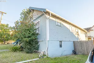 753 SE Haynes Ave, Roseburg, OR 97470 - Photo 24
