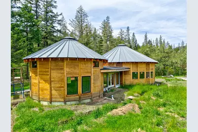 5875 Little River Rd, Glide, OR 97443 - Photo 4