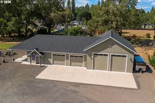 24883 Suttle Rd, Elmira, OR 97437 - Photo 8