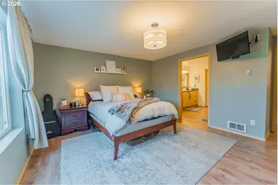 2318 8th St, Springfield, OR 97477 - Photo 8