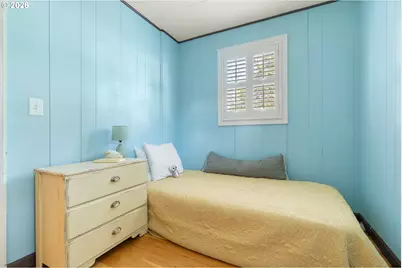 1615 SW Canby St, Portland, OR 97219 - Photo 16