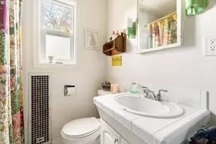 1615 SW Canby St, Portland, OR 97219 - Photo 18