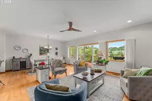 371 NW Rachel Lynn Wy, Roseburg, OR 97471 - Photo 4