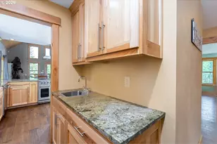 124323 Teatable Ct, Crescent Lake, OR 97733 - Photo 16