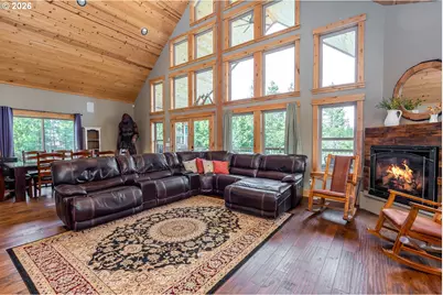 124323 Teatable Ct, Crescent Lake, OR 97733 - Photo 6