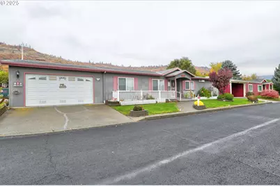 950 Pomona St #184, The Dalles, OR 97058 - Photo 2