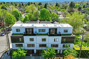 2264 SE Division St, Portland, OR 97202 - Photo 2