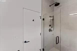 2264 SE Division St, Portland, OR 97202 - Photo 24