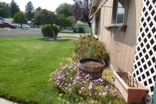 910 Cowl St, Milton-Freewater, OR 97862 - Photo 4