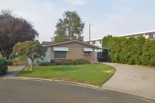 910 Cowl St, Milton-Freewater, OR 97862 - Photo 1